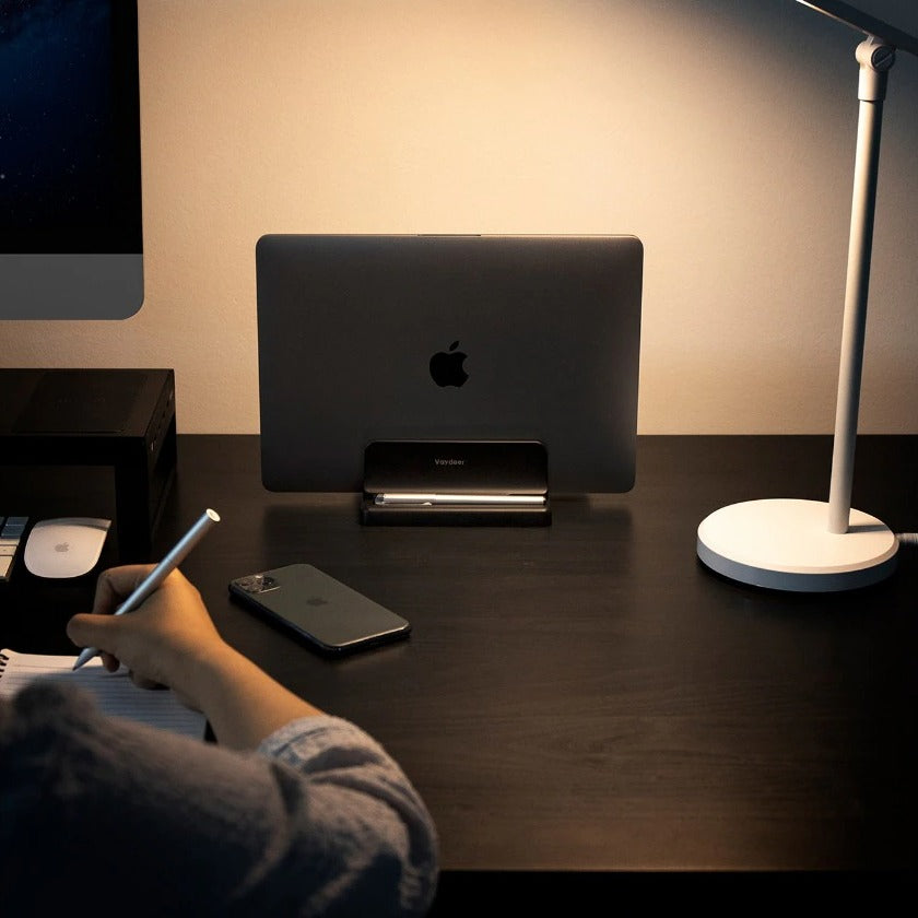 Vertical Device Stand real web candidate 6